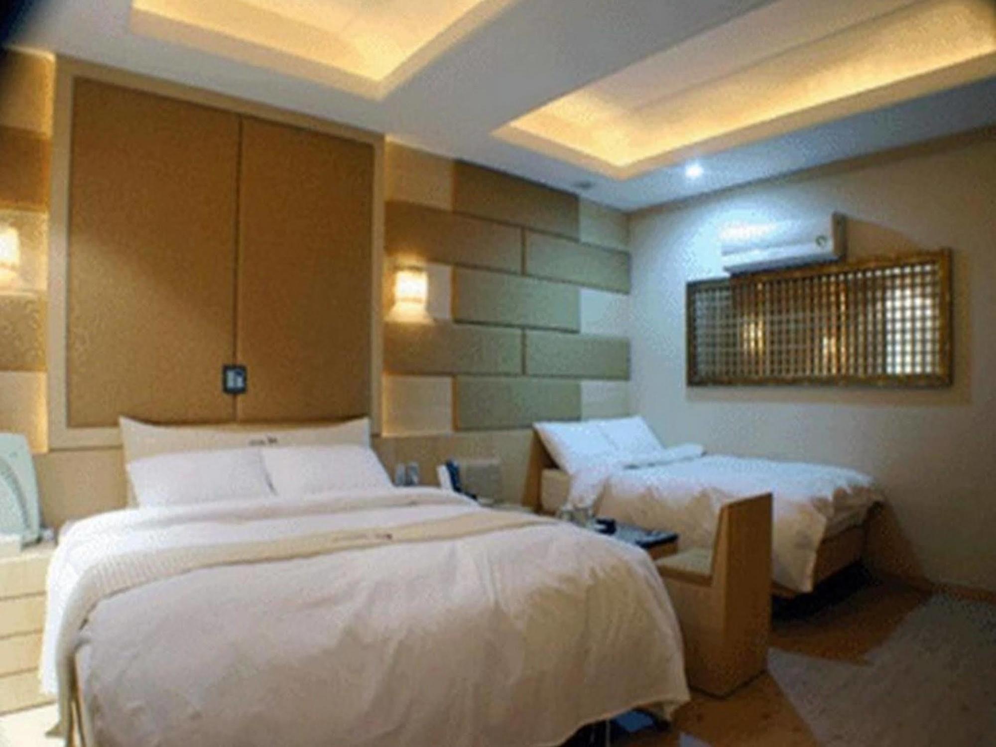 M Hotel Seoul Exterior photo