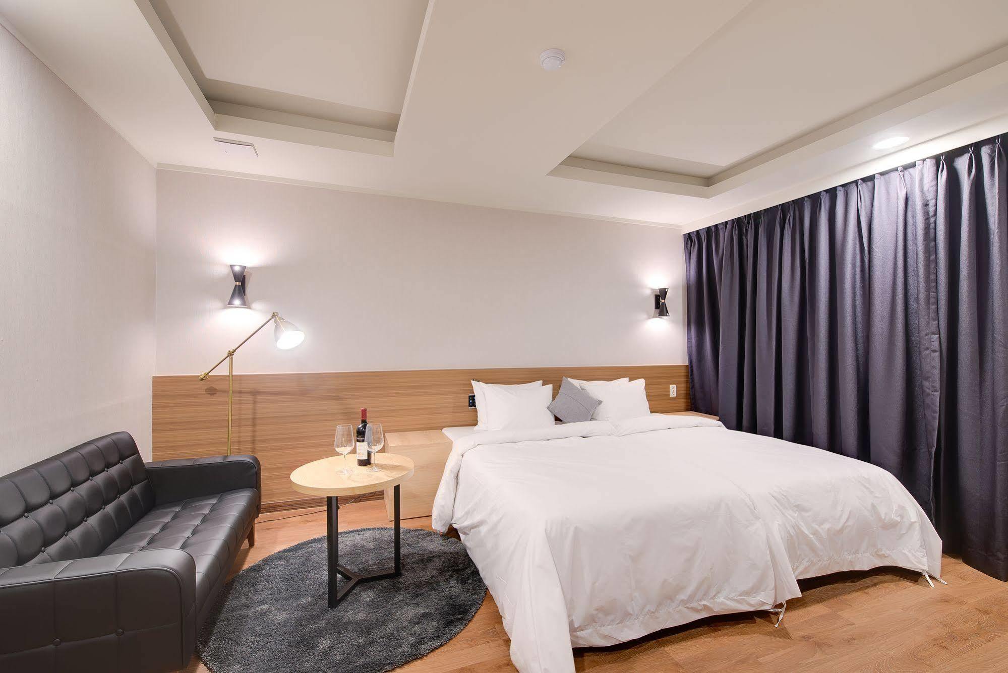 M Hotel Seoul Exterior photo