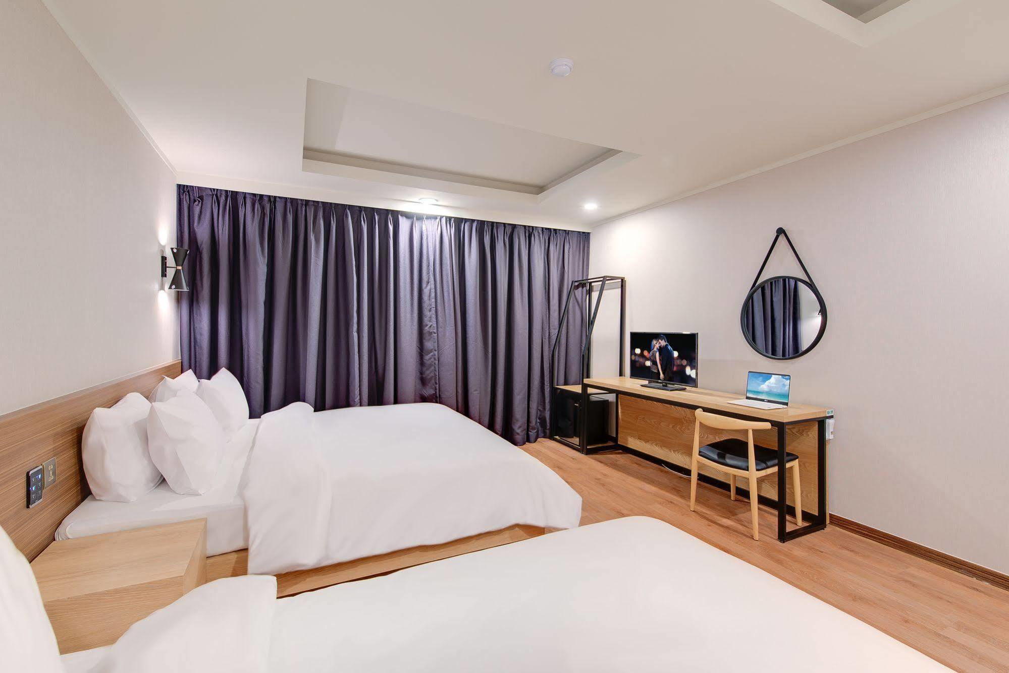 M Hotel Seoul Exterior photo