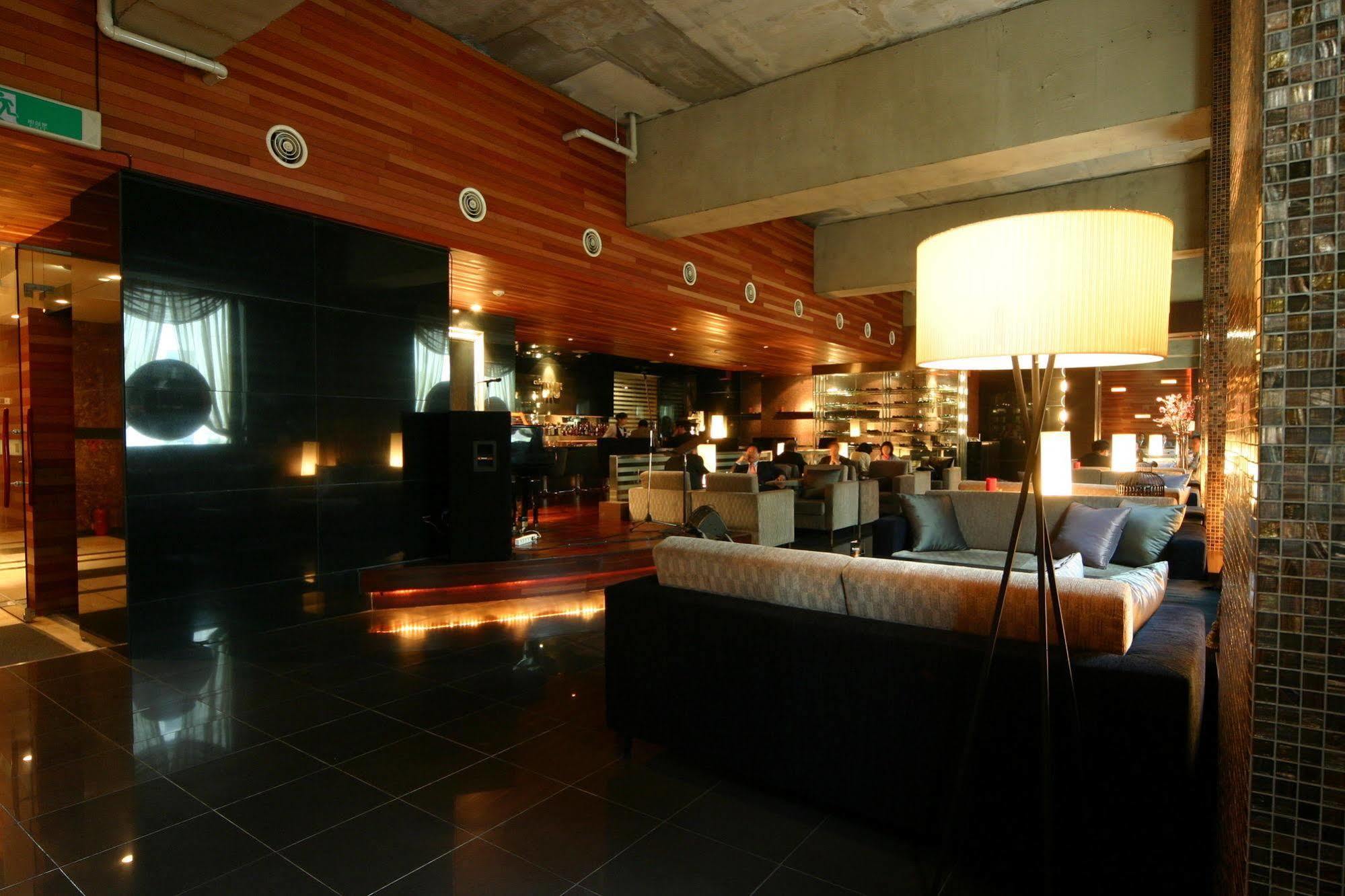 M Hotel Seoul Exterior photo